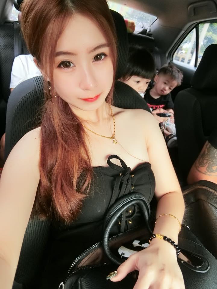 A născut patru copii, iar apoi a postat o fotografie pe net. Comentariul șocant pe care l-a primit femeia în scurt timp: „Îmi vine să vomit când văd asta...” (FOTO) 516210