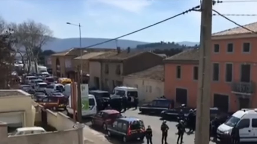 Act de eroism în Franța! Un jandarm a luat locul unui ostatic civil