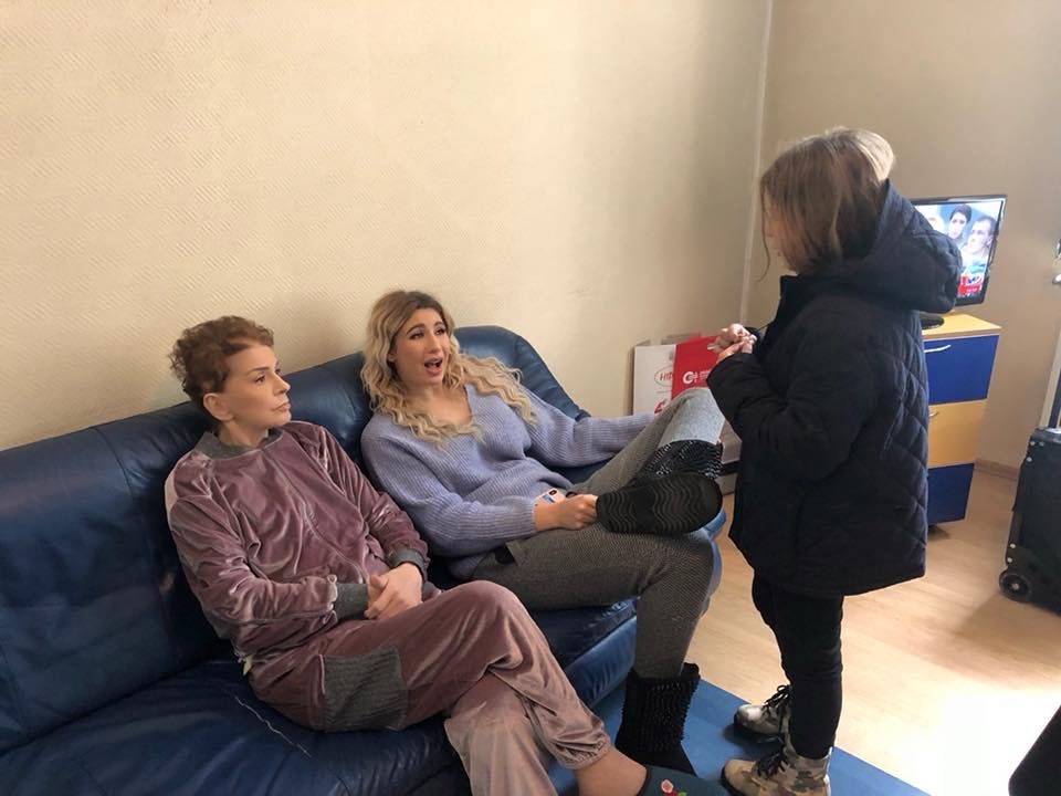Primele imagini cu Ionela Prodan, după internarea în spital. Anamaria Prodan le-a făcut publice pe pagina sa de Facebook