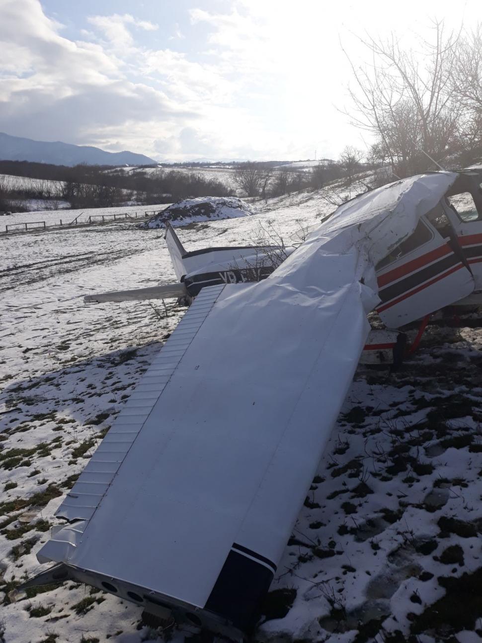 Incident aviatic în România. Un avion de mici dimensiuni a ratat decolarea 517154