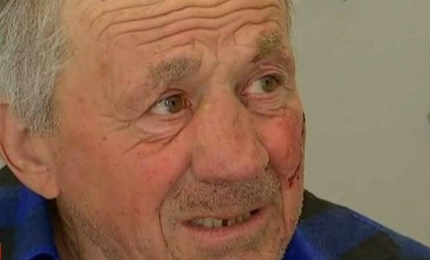 Bătrânul snopit în bătaie la Brașov, declarații cutremurătoare: „Am fost bătut. Atâta ştiu. Am un băiat și pentru el muncesc” (VIDEO)