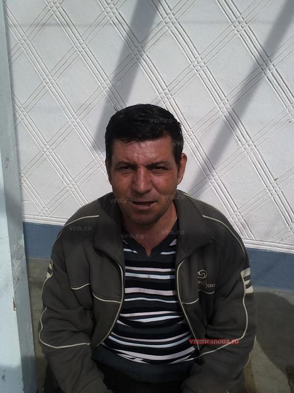  Cornel și-a văzut fosta iubită trecând prin fața casei. Și-a amintit de vremurile bune și a invitat-o pe la el. După cinci ore, i-a bătut cineva la ușă! A încremenit când a văzut cine era! 519888