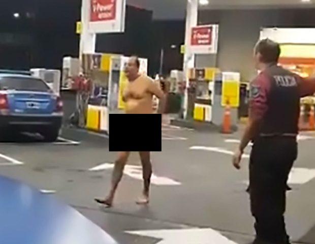 Apariție șocantă într-o benzinărie. Oamenii au rămas fără cuvinte când au văzut cum a apărut un bărbat (FOTO) 520677