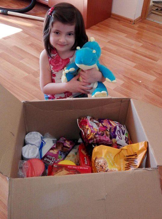 De Paști, 195 de copii din campania “Schimbă o viață” a Fundației Mereu Aproape au primit “Bucurie la cutie” 520759