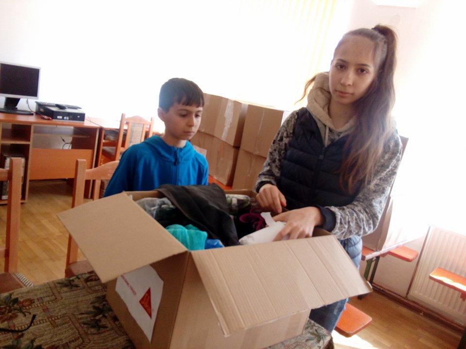 De Paști, 195 de copii din campania “Schimbă o viață” a Fundației Mereu Aproape au primit “Bucurie la cutie” 520762