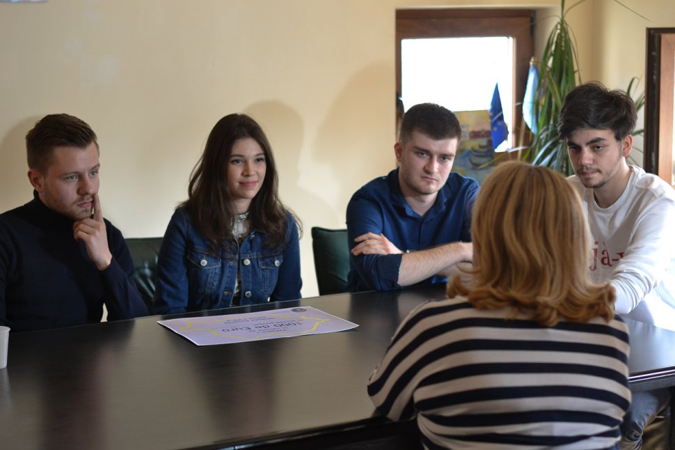 Cinci tineri și-au adjudecat marele premiu de 1.000 de euro pentru oratorie 