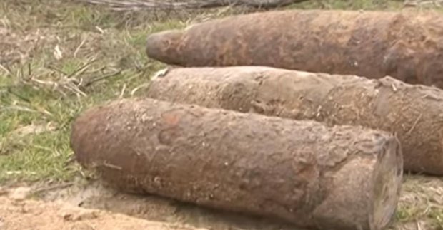O bombă din al Doilea Război Mondial, descoperită în curtea unei biserici din Odorheiu Secuiesc