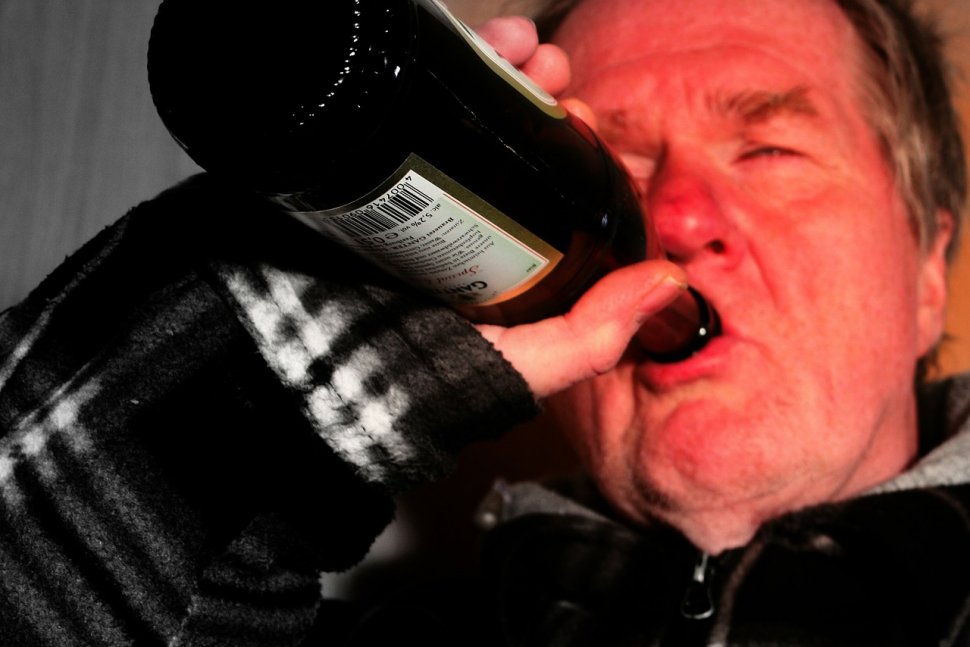Ce se întâmplă dacă te înroșești când consumi alcool. Pericolul este foarte mare!