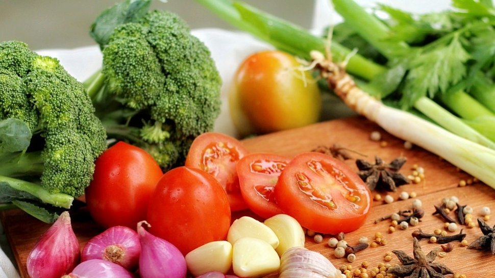 Alimentele sănătoase mâncate în exces pot dăuna grav sănătăţii
