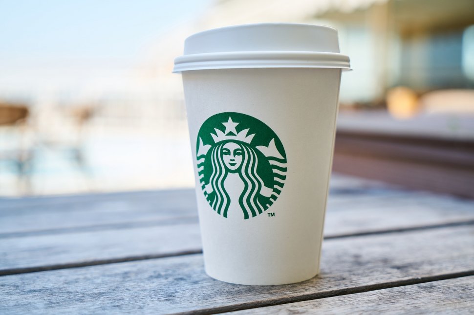 Starbucks își închide, pe 29 mai, toate cafenelele din SUA - VIDEO