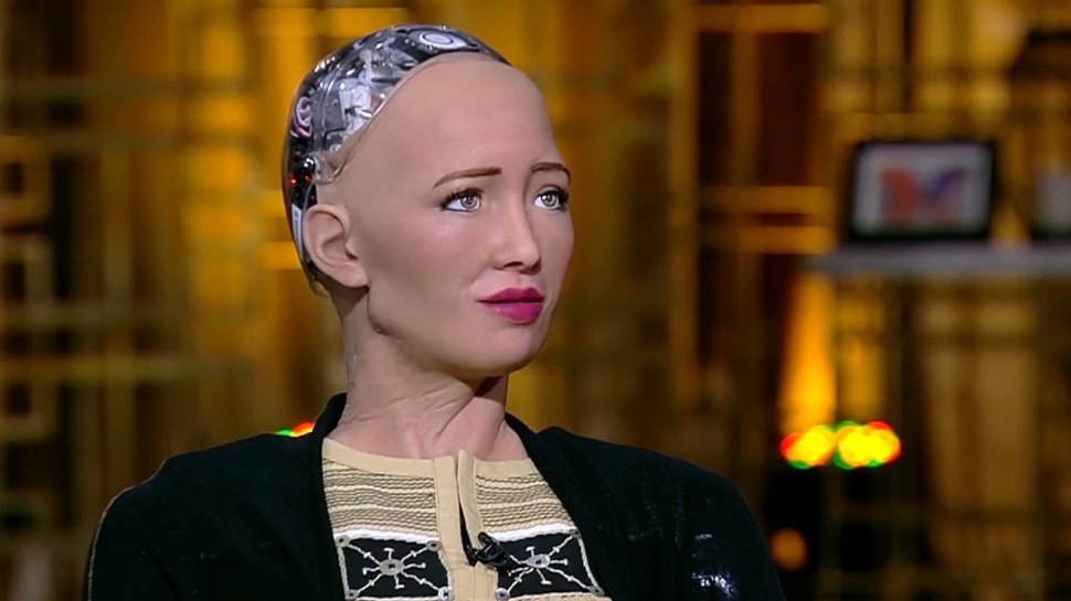 Roboții vor înlocui oamenii? Răspunsul incredibil al robotului Sophia - VIDEO