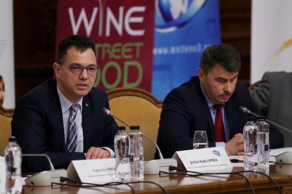 WINE & STREET FOOD FORUM - Intact Professional Debates 522709