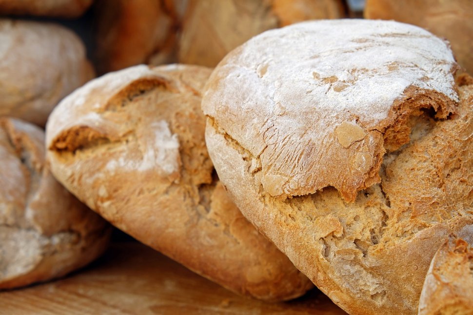 Boala cauzată de pâine afectează tot mai multe persoane. Simptomele pe care ai putea să le ai