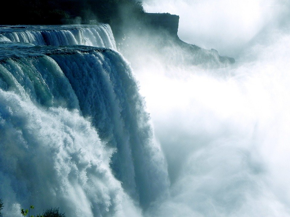 Oprirea cascadei Niagara din 1969 le-a dat o lecţie inginerilor: „Nimic nu scapă de moarte!”