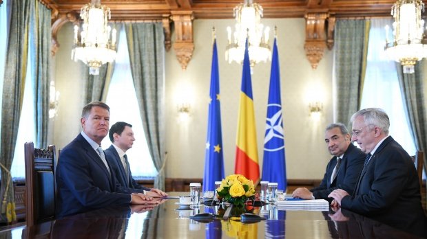 Președintele Klaus Iohannis a cerut BNR să nu se mai certe cu Guvernul