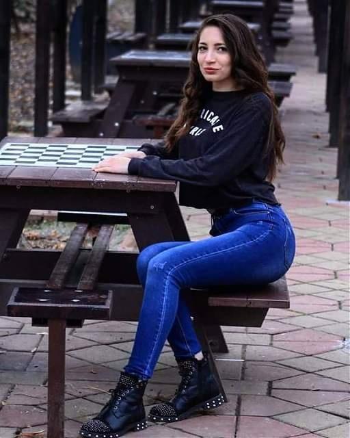 Tânăra de 18 ani din Botoșani a fost ucisă pentru o singură replică. Ce îi spusese criminalului 523873