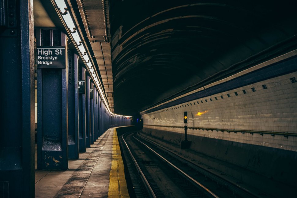 Incident șocant în Londra. Un bărbat, călcat de sute de ori de metrou fiindcă supraveghetorul a crezut că e o vulpe