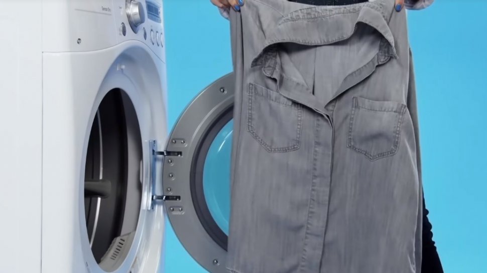 Cum să scoți rufele călcate direct din mașina de spălat. Trucul genial care face înconjurul lumii