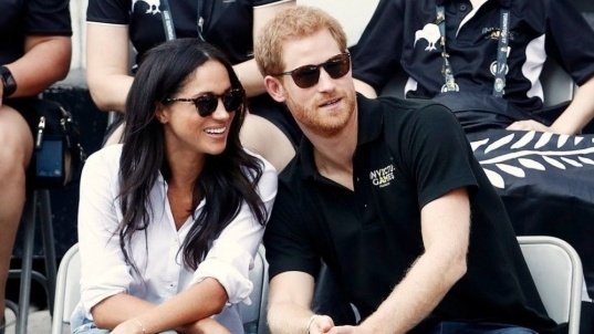 Meghan Markle şi Prinţul Harry încalcă tradiţia regală. De ce nu vor face celebra fotografie la balcon în ziua nunţii