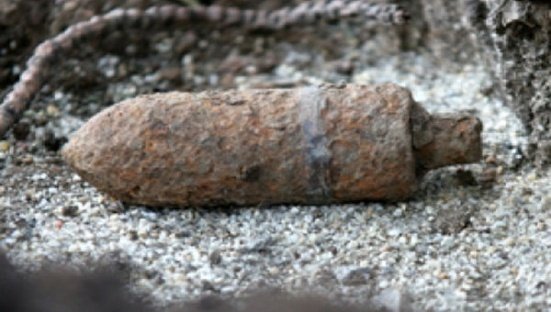 Alertă în București! Un proiectil neexplodat din al Doilea Război Mondial a fost descoperit într-o canalizare