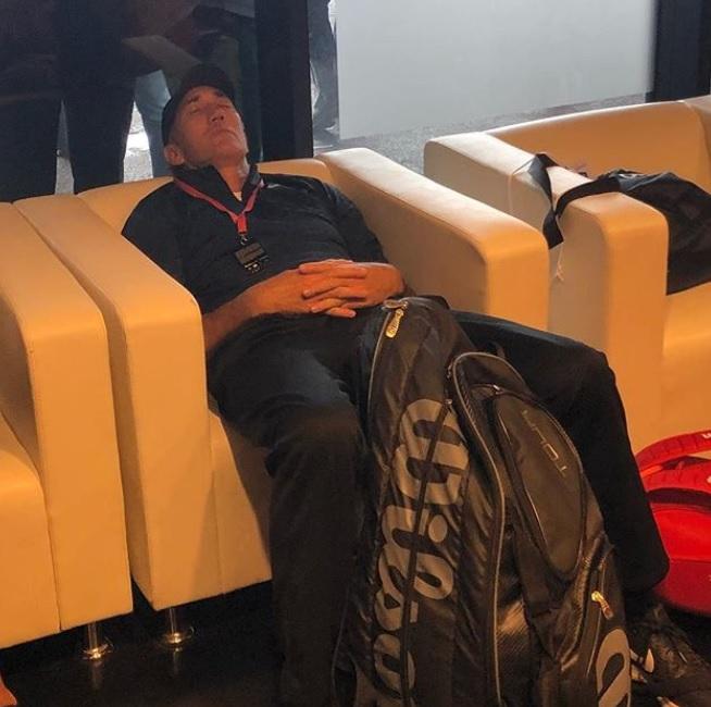 În ce ipostază l-a surprins Simona Halep pe antrenorul Darren Cahill - FOTO 525939