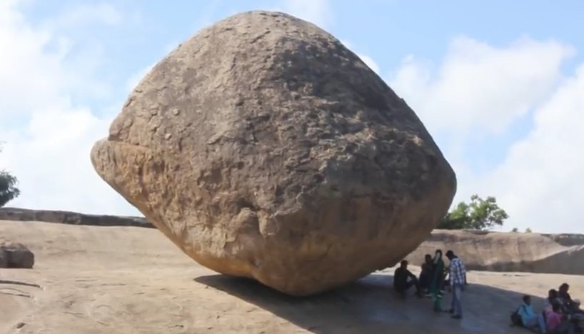“Piatra Zeului Cerului“ – roca uriașă care nu poate fi mișcată – VIDEO