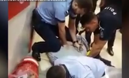 Bărbat bătut de polițiști până la leșin. Imagini scandaloase
