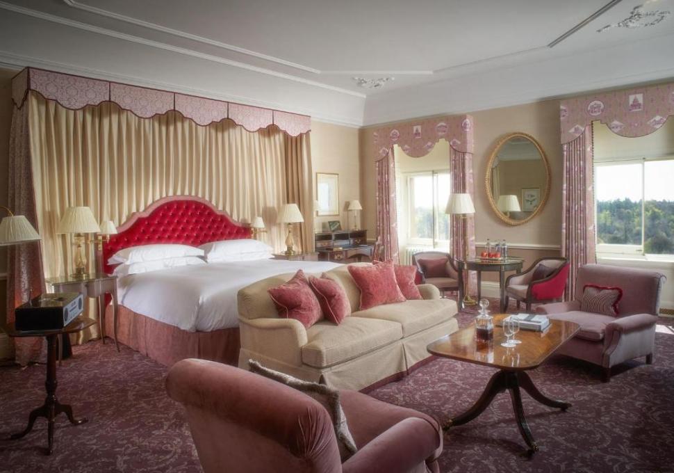 Imagini exclusive în România! Acesta este hotelul unde va dormi Meghan Markle. O suită de lux costă o mică avere pentru o singură noapte - GALERIE FOTO 527869