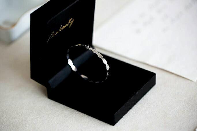 Cadoul Familiei Regale a României pentru nunta Prințului Harry cu Meghan Markle 528040