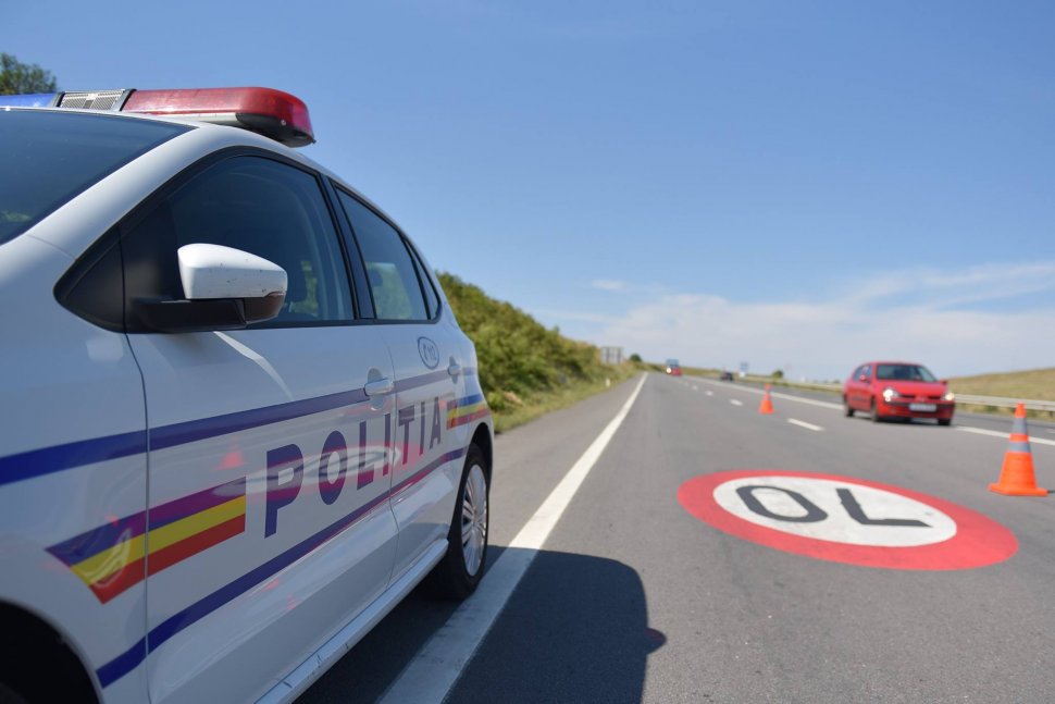 Polițiștii au oprit o mașină suprinsă cu 205 km/h pe DN5, între București și Giurgiu. Când au văzut cine era la volan și-au făcut cruce