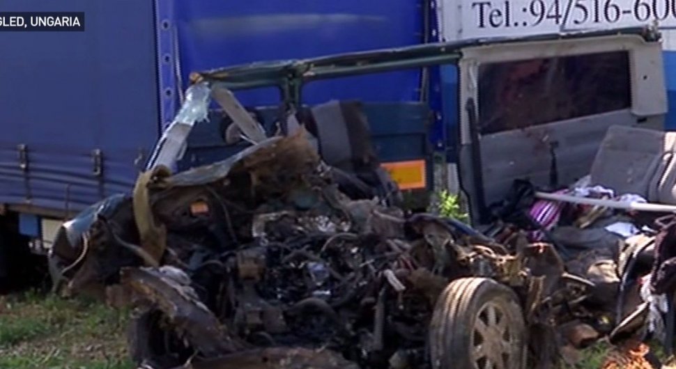 Antena 3, imagini în exclusivitate de la locul tragicului accident din Ungaria. E de-a dreptul șocant cum arată microbuzul implicat în incident - VIDEO