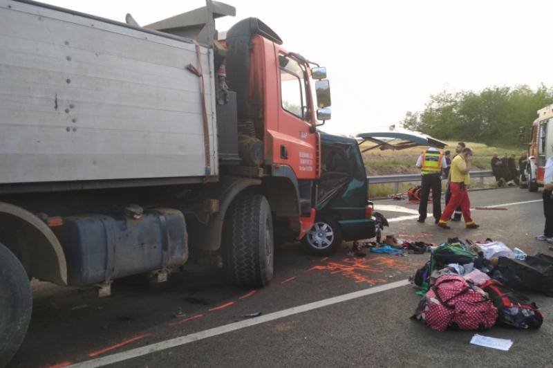 MAI, după accidentul tragic din Ungaria: „Un șofer în live pe Facebook, nouă persoane decedate. STOP!”