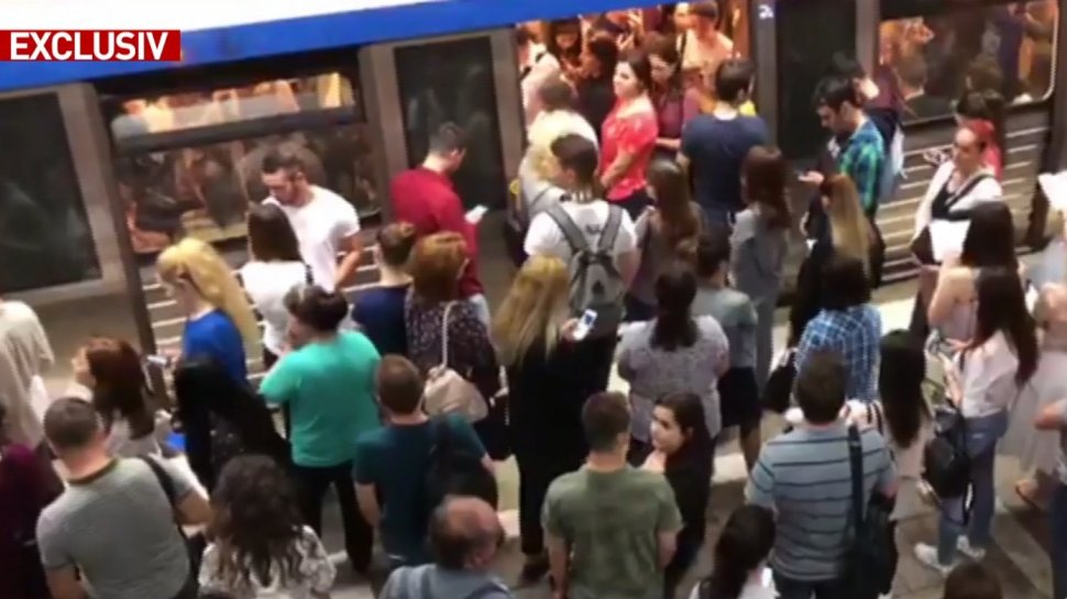 Circulația metrourilor a fost reluată, după urgența medicală din stația Aurel Vlaicu
