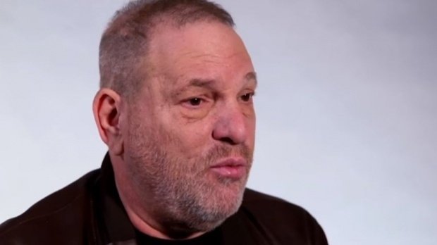 Producătorul Harvey Weinstein, anchetat pentru abuzuri sexuale și viol, a fost arestat la New York