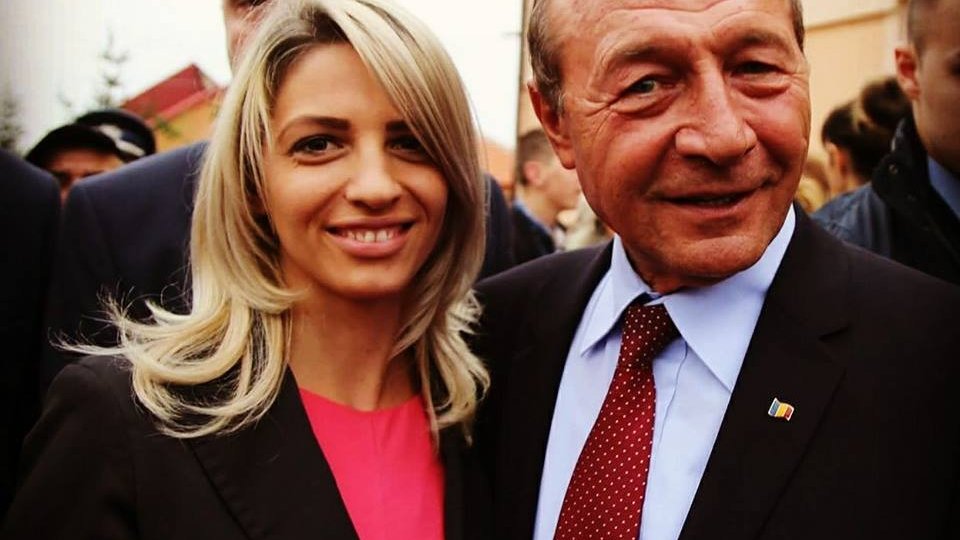 Scandal cu bătaie în partidul lui Băsescu. O fostă membră de partid, bătută și amenințată cu moartea de un vicepreședinte al filialei