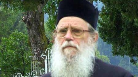 Doliu în Biserica Ortodoxă! Arhimandritul Mina Dobzeu s-a stins din viață la 96 de ani