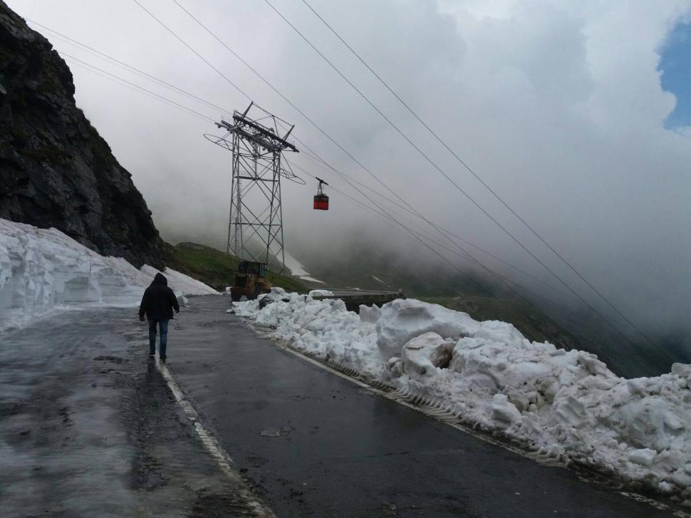 Zăpadă pe Transfăgărăşan, la început de vară - Galerie FOTO 531762
