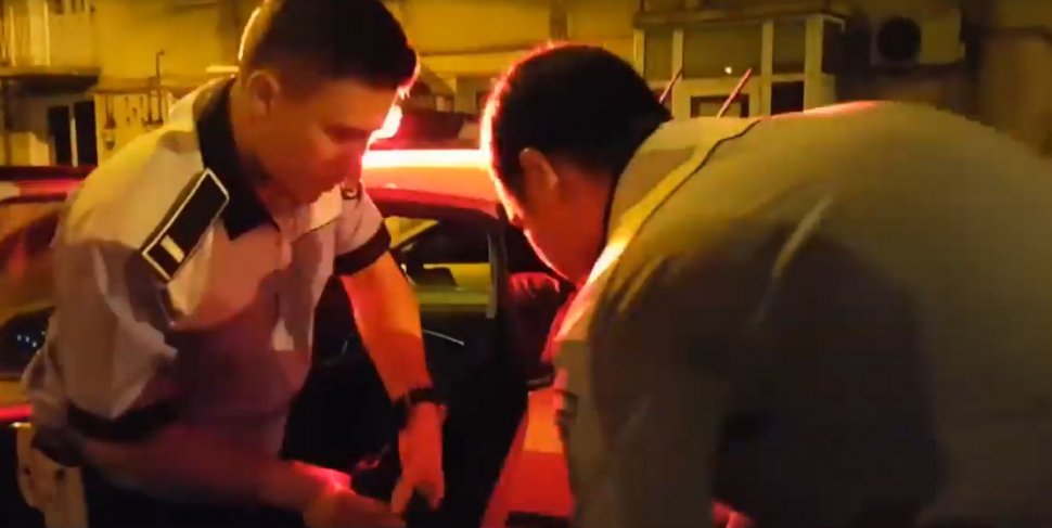 Gest incredibil făcut de doi polițiști din Iași! Au devenit eroi peste noapte (VIDEO)