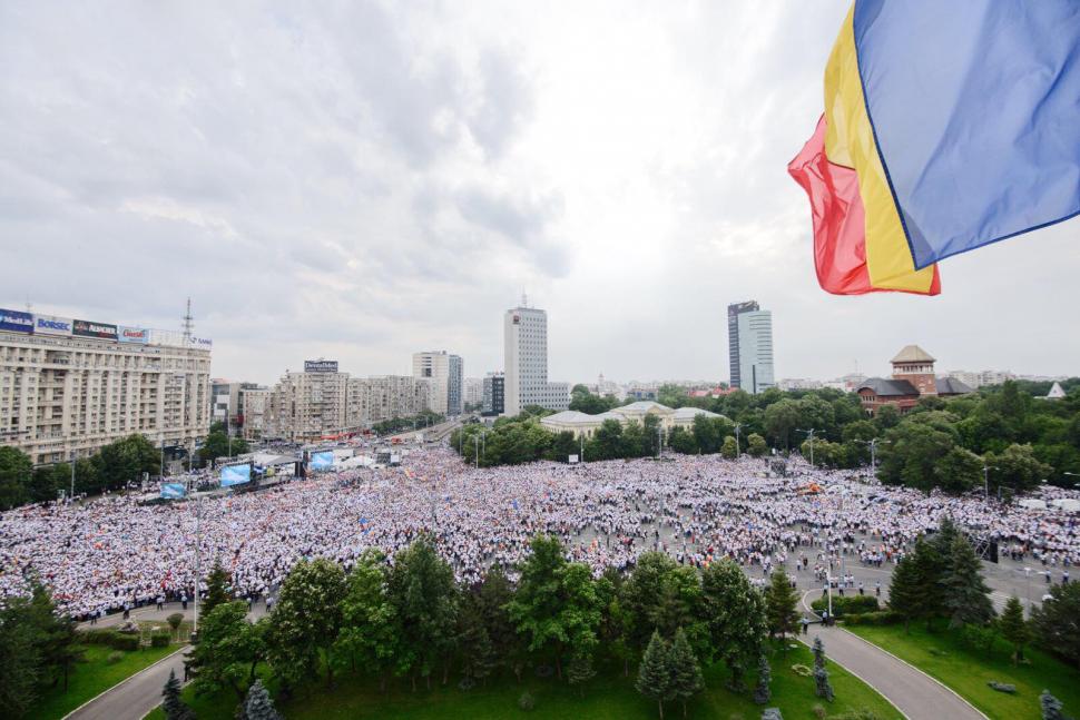 Mitingul PSD s-a încheiat. Piața Victoriei s-a luminat cu lanterne. Cele mai importante mesaje transmise de liderii Coaliției (FOTO+VIDEO) 532280