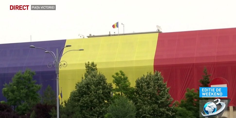 Steagul României pe clădirea Guvernului