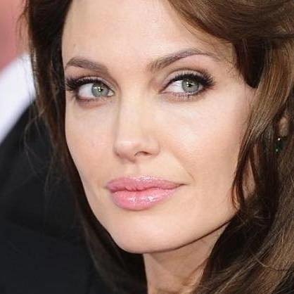 Vești proaste pentru Angelina Jolie! Ar putea pierde custodia copiilor