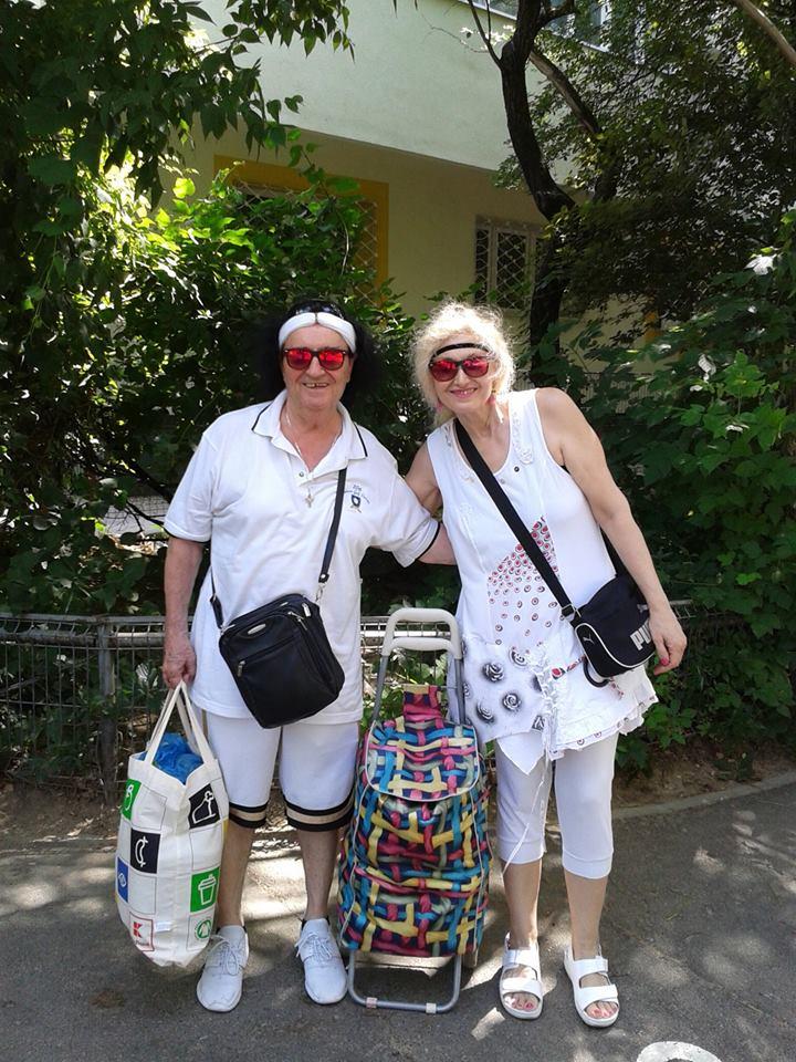  Au apărut ieri printre tarabe, în Piața Obor. Oamenilor nu le-a venit să creadă că sunt ei FOTO 533622