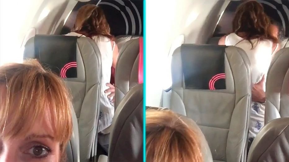 S-au urcat în avion și au plecat în vacanță, alături de zeci de oameni. Ea și-a făcut un selfie și când a văzut ce e în spatele ei pe scaun a rămas fără cuvinte! A scos telefonul și a filmat tot - VIDEO
