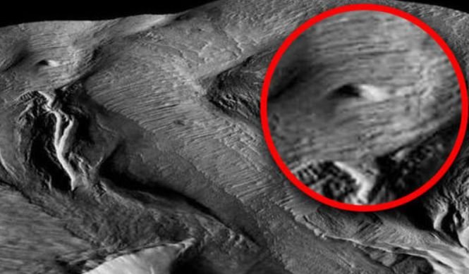 O formațiune ciudată, ca un OZN, a fost observată pe Marte. Ce spun cercetătorii