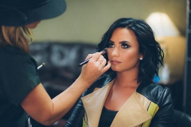 Dezvăluiri dureroase făcute de Demi Lovato în noua ei melodie "Sober"