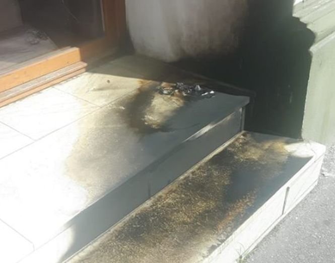 Sediul PSD din Satu Mare a fost atacat cu sticle incendiare
