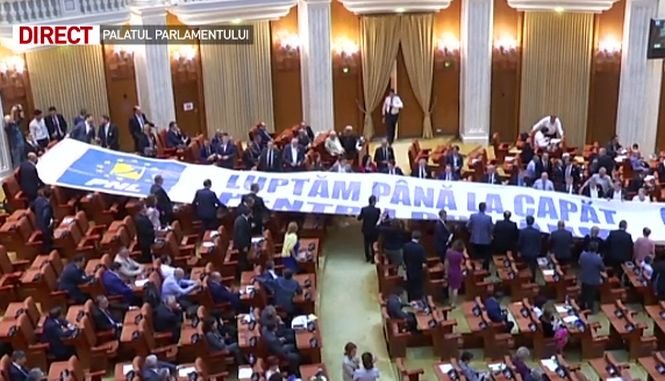 Opoziția cere demisia lui Dăncilă. Replica premierului
