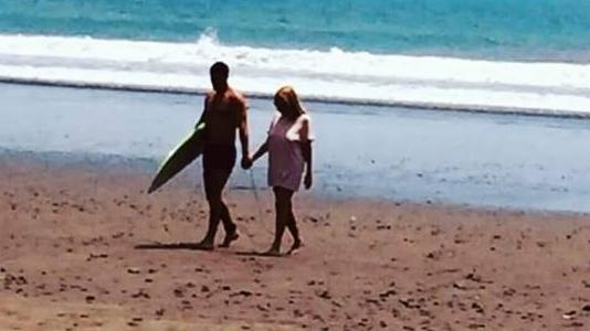 Adrian Alexandrov, poză romantică cu Elena Udrea pe plaja din Costa Rica (FOTO) 537008