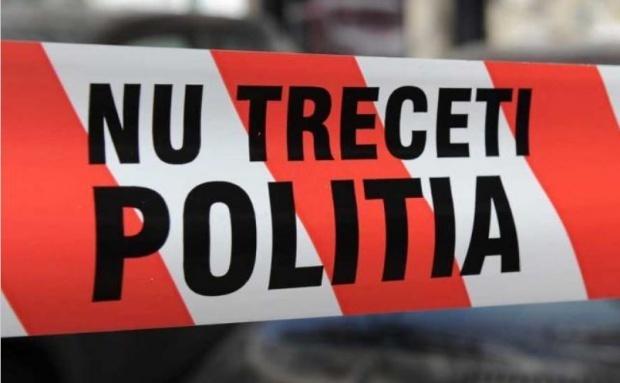 Un tânăr de 17 ani din Dâmbovița a fost găsit spânzurat în livada din spatele casei