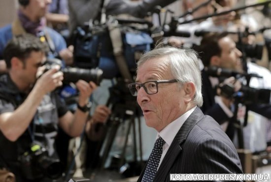 Imagini inedite la Summitul NATO. Jean-Claude Juncker abia se mai ținea pe picioare. Ce s-a întâmplat - VIDEO